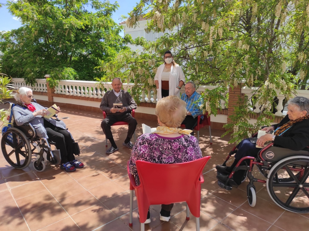 Club de Lectura en la Fuente de la Salud